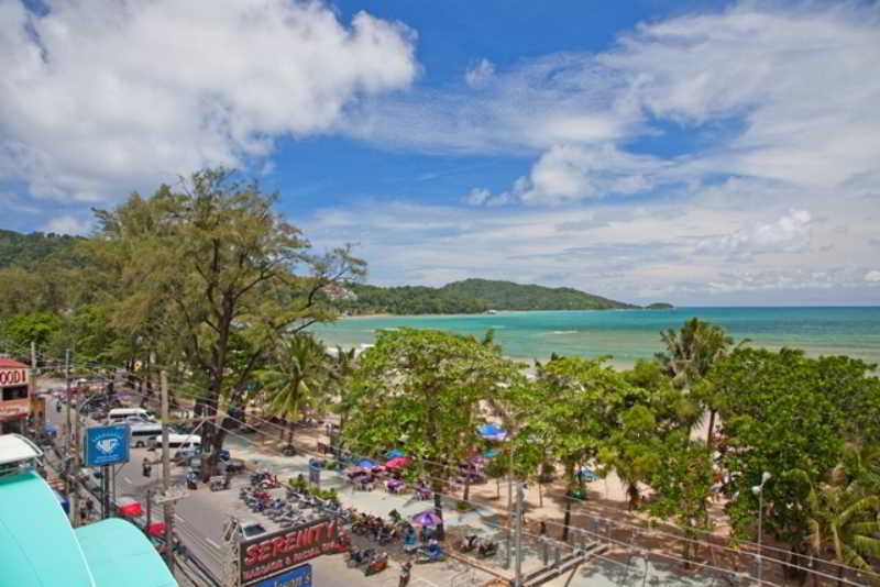 Patong Beach Bed And Breakfast Exterior photo