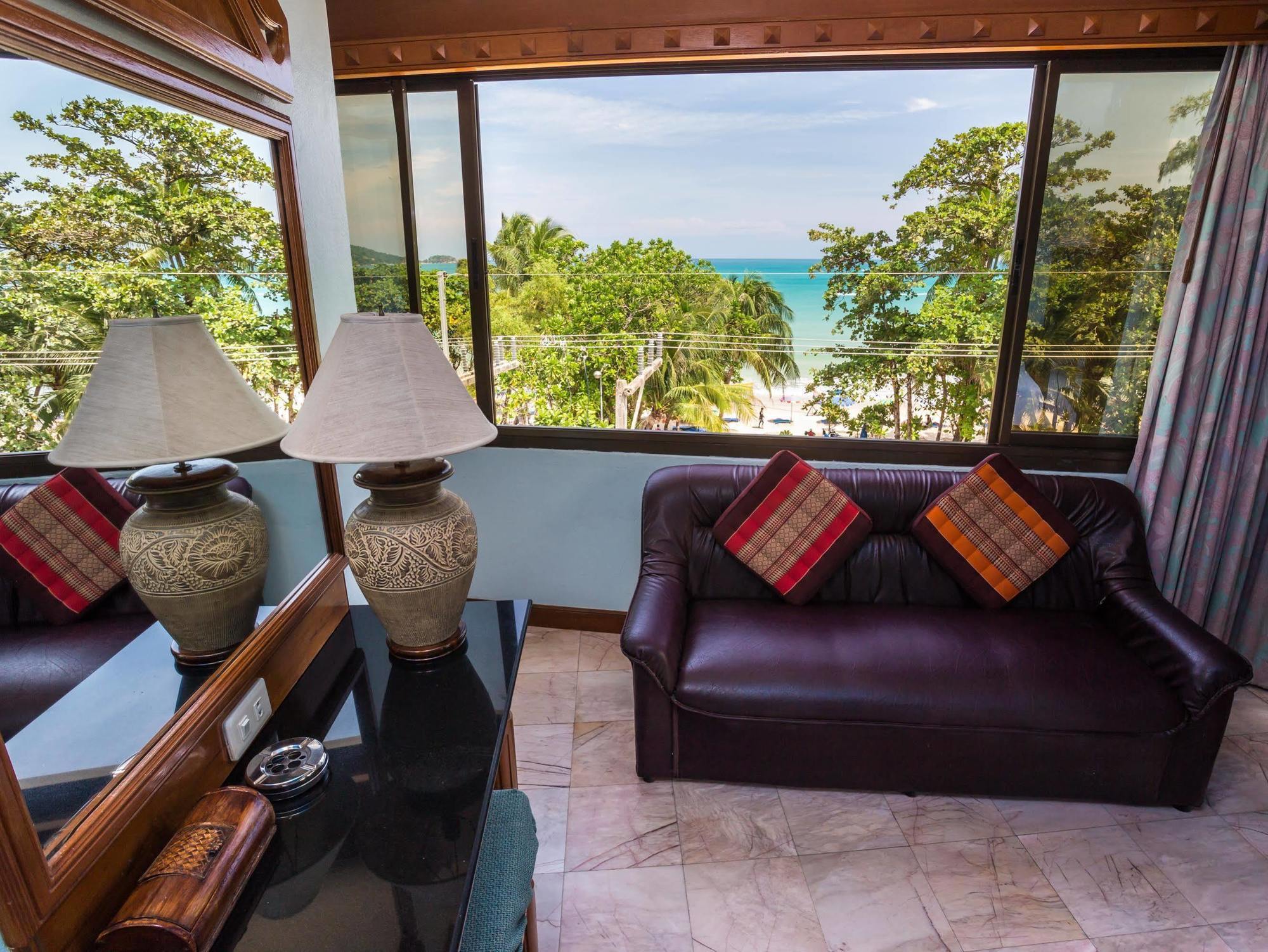 Patong Beach Bed And Breakfast Exterior photo